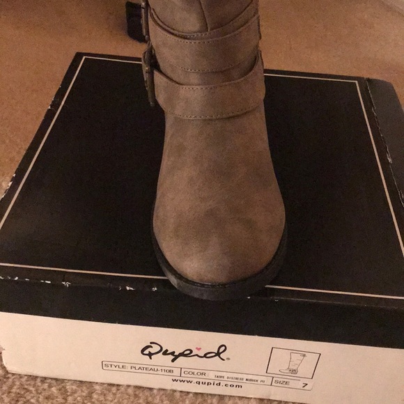 Taupe Distress Riding Boot- FAST SELLER - Picture 7 of 8